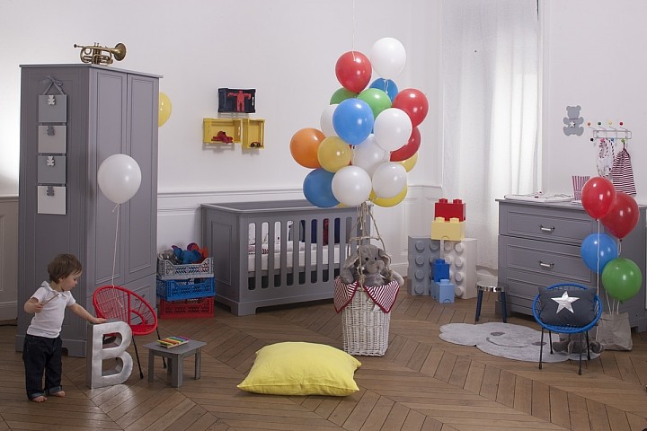 Bellamy Ines Babyzimmer (Gitterbett/sofa 140x70 + Wickelkommode + 2 Tür Kleiderschrank) Farbe grau