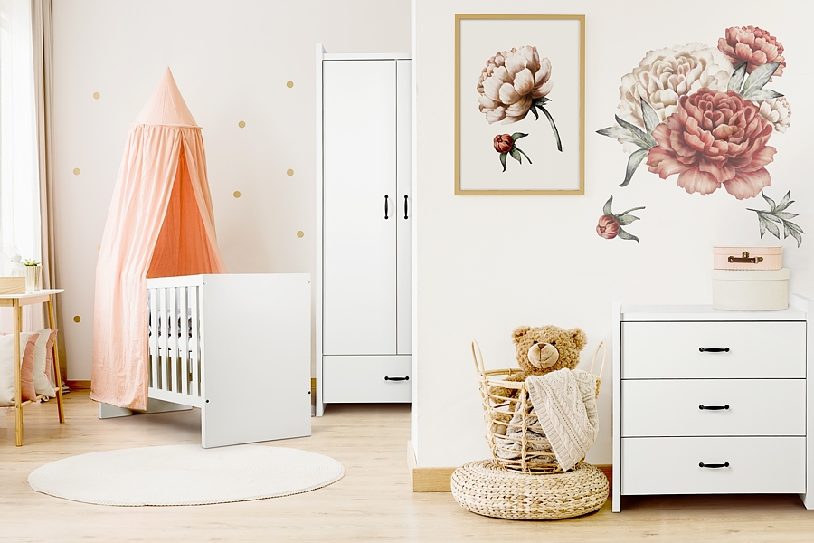 LittleSky by Klupś Amelia pokój dziecięcy (łóżeczko-sofa 120x60cm+komoda+szafa 2 drzwiowa) kolor biały.