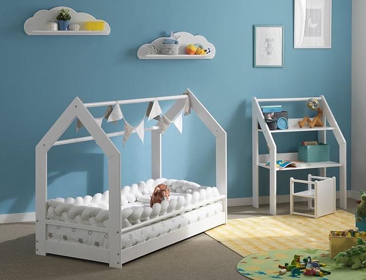 Pali pokój Freedom Bianco (łóżeczko domek 160x80 cm z materacem i ochraniaczem + krzesełko + biurko)