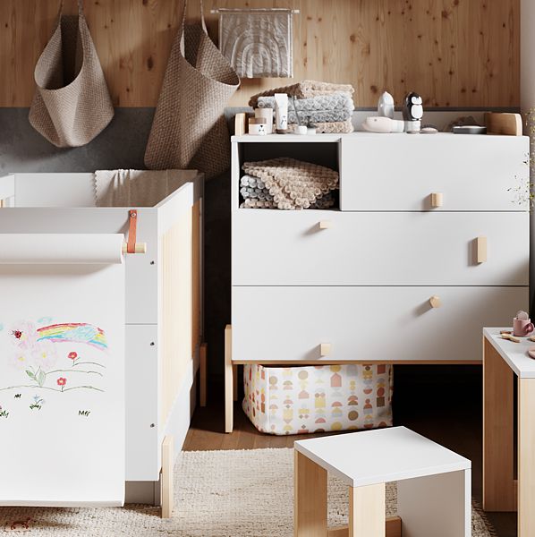 Pinio Cube Kinderzimmer (Kinderbett/Kleinkind mit Schublade 140x70 cm + 3-Schubladen-Kommode mit Wickeltisch)